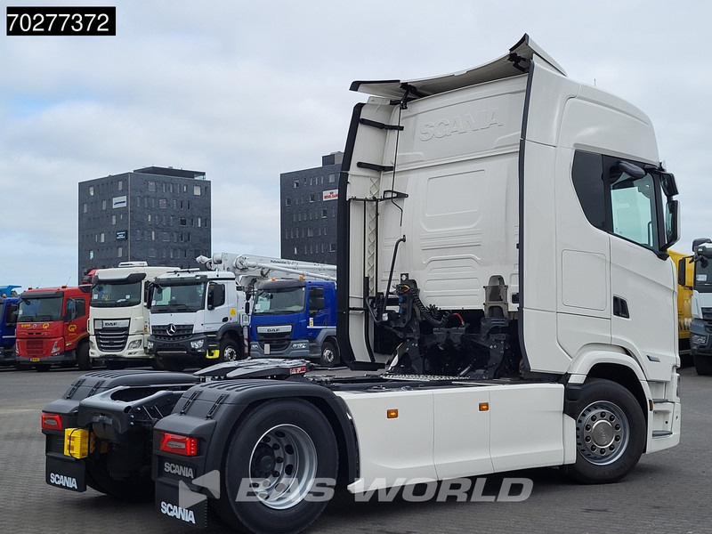 Scania S560 4X2 NEW! Retarder Full-Air 2xTanks Leder Standklima Navi ACC LED - Cabeza tractora: foto 5 Scania S560 4X2 NEW! Retarder Full-Air 2xTanks Leder Standklima Navi ACC LED - Cabeza tractora: foto 5