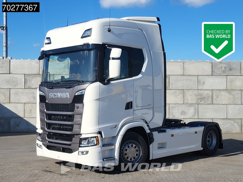 Scania S560 4X2 NEW! Retarder Full-Air 2xTanks Leder Standklima Navi ACC LED - Cabeza tractora: foto 1 Scania S560 4X2 NEW! Retarder Full-Air 2xTanks Leder Standklima Navi ACC LED - Cabeza tractora: foto 1