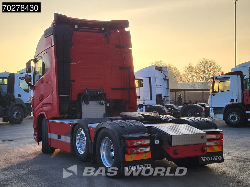 Volvo FH16 750 FH16 6X2 Special-Interior Full-Air Work-Remote Dynamic Steering Alcoa ACC Xenon - Cabeza tractora: foto 2 Volvo FH16 750 FH16 6X2 Special-Interior Full-Air Work-Remote Dynamic Steering Alcoa ACC Xenon - Cabeza tractora: foto 2