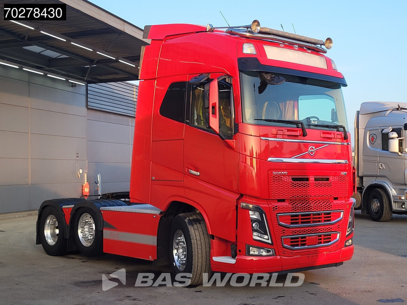 Volvo FH16 750 FH16 6X2 Special-Interior Full-Air Work-Remote Dynamic Steering Alcoa ACC Xenon - Cabeza tractora: foto 3 Volvo FH16 750 FH16 6X2 Special-Interior Full-Air Work-Remote Dynamic Steering Alcoa ACC Xenon - Cabeza tractora: foto 3
