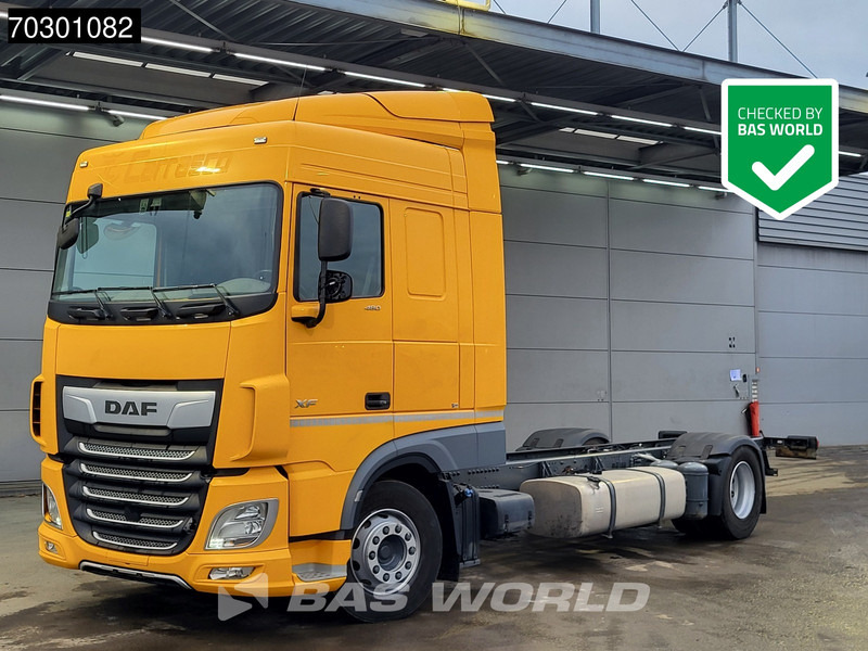 DAF XF 480 4X2 18tons Chassis Air suspension ACC Automatic Euro 6 - Camión chasis: foto 1 DAF XF 480 4X2 18tons Chassis Air suspension ACC Automatic Euro 6 - Camión chasis: foto 1