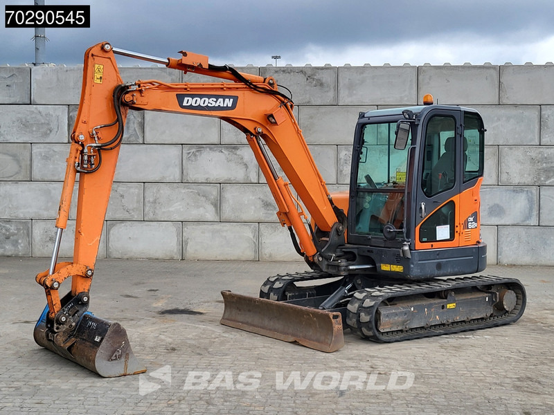 Doosan DX62 R-3 3 BUCKETS - A/C - Miniexcavadora: foto 3 Doosan DX62 R-3 3 BUCKETS - A/C - Miniexcavadora: foto 3
