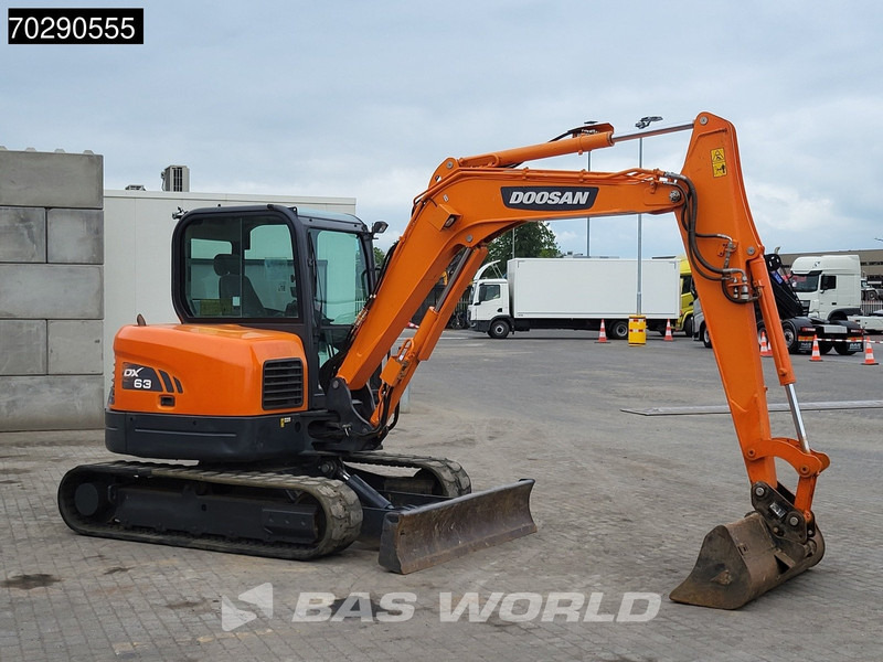 Miniexcavadora Doosan DX63-3 3 BUCKETS - A/C: foto 6