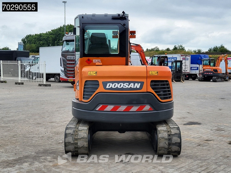 Miniexcavadora Doosan DX63-3 3 BUCKETS - A/C: foto 5