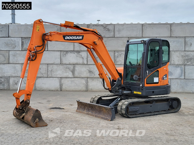 Doosan DX63-3 3 BUCKETS - A/C - Miniexcavadora: foto 3 Doosan DX63-3 3 BUCKETS - A/C - Miniexcavadora: foto 3