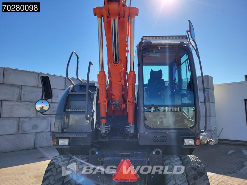 Hitachi ZX140W -3 - Excavadora de ruedas: foto 3 Hitachi ZX140W -3 - Excavadora de ruedas: foto 3