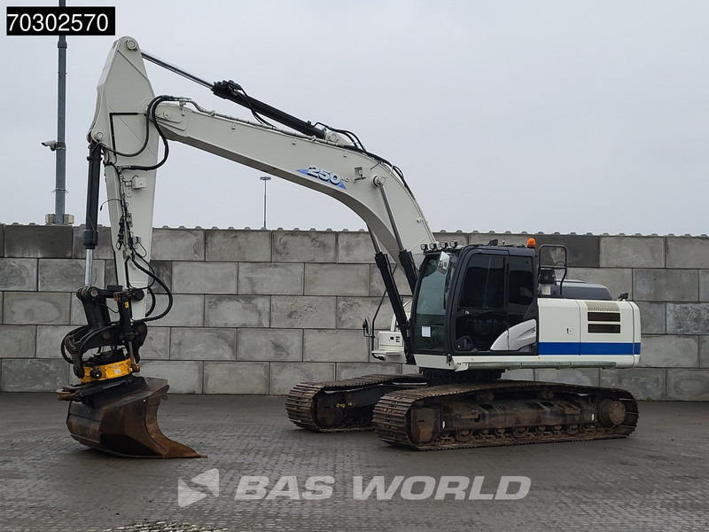Hitachi ZX250 LC -6 Engcon - 2 Buckets - Excavadora de cadenas: foto 2 Hitachi ZX250 LC -6 Engcon - 2 Buckets - Excavadora de cadenas: foto 2