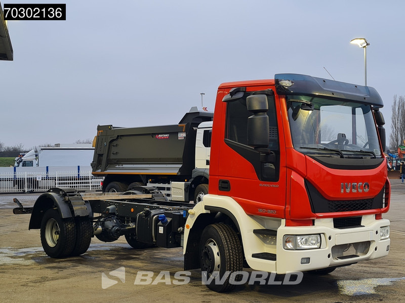 Iveco Eurocargo 160E320 4X2 NEW! 16 tons chassis 2016 production Euro 6 - Camión chasis: foto 3 Iveco Eurocargo 160E320 4X2 NEW! 16 tons chassis 2016 production Euro 6 - Camión chasis: foto 3