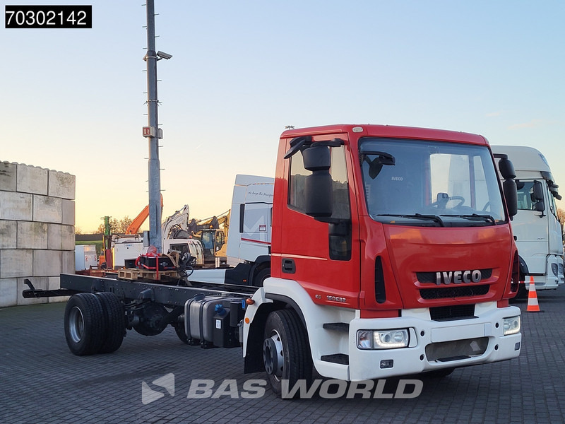 Iveco Eurocargo 160E320 4X2 NEW! 16T chassis 2016 production Euro 6 - Camión chasis: foto 3 Iveco Eurocargo 160E320 4X2 NEW! 16T chassis 2016 production Euro 6 - Camión chasis: foto 3