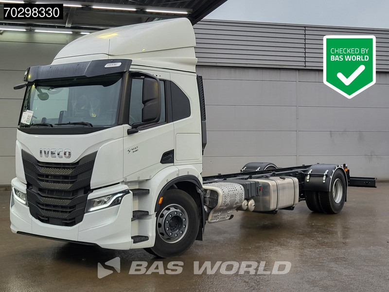Iveco S-WAY 340 4X2 NEW! Chassis Automatic LED ACC Euro 6 - Camión chasis: foto 1 Iveco S-WAY 340 4X2 NEW! Chassis Automatic LED ACC Euro 6 - Camión chasis: foto 1