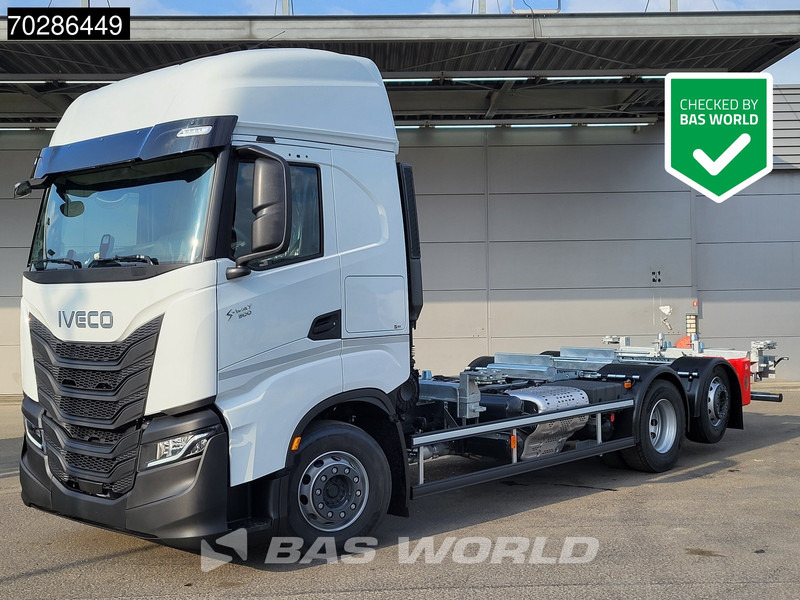 Iveco S-Way 500 6X2 NEW BDF! Lift+Steering Axle ACC Standklima Euro 6 - Camión portacontenedore/ Intercambiable: foto 1 Iveco S-Way 500 6X2 NEW BDF! Lift+Steering Axle ACC Standklima Euro 6 - Camión portacontenedore/ Intercambiable: foto 1