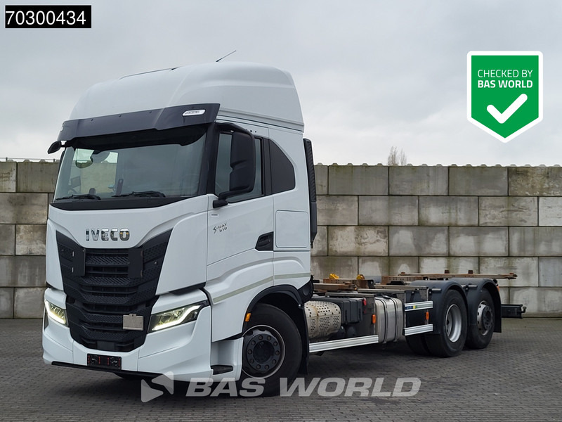 Iveco S-Way 510 6X2 Retarder Full Air Lift Axle BDF Euro 6 - Camión portacontenedore/ Intercambiable: foto 1 Iveco S-Way 510 6X2 Retarder Full Air Lift Axle BDF Euro 6 - Camión portacontenedore/ Intercambiable: foto 1