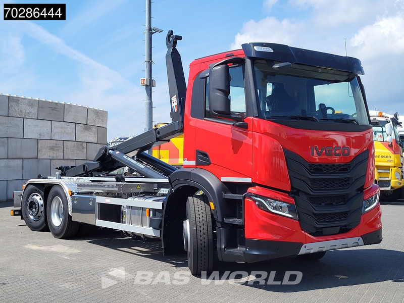 Iveco X-Way 460 6X2 NEW VDL S21-6400 Hooklift Lift+steering Axle Automatic Navi Euro 6 - Camión multibasculante: foto 3 Iveco X-Way 460 6X2 NEW VDL S21-6400 Hooklift Lift+steering Axle Automatic Navi Euro 6 - Camión multibasculante: foto 3