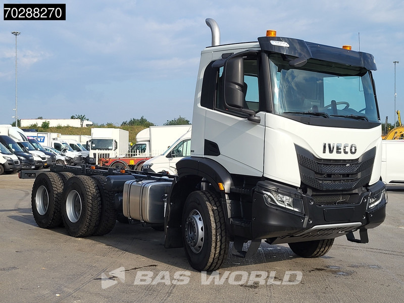 Iveco X-Way 460 6X4 NEW chassis Retarder Big-Axle Full Steel Navi Euro 6 - Camión chasis: foto 3 Iveco X-Way 460 6X4 NEW chassis Retarder Big-Axle Full Steel Navi Euro 6 - Camión chasis: foto 3