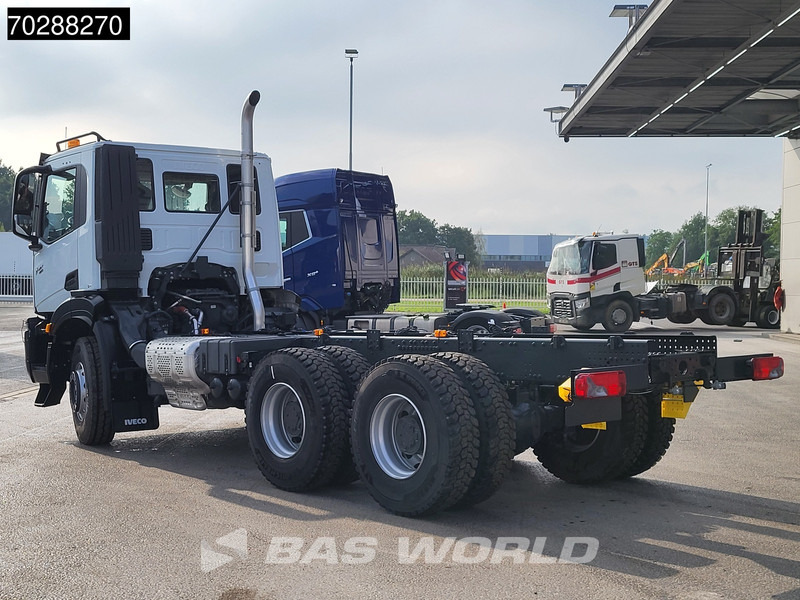 Iveco X-Way 460 6X4 NEW chassis Retarder Big-Axle Full Steel Navi Euro 6 - Camión chasis: foto 2 Iveco X-Way 460 6X4 NEW chassis Retarder Big-Axle Full Steel Navi Euro 6 - Camión chasis: foto 2