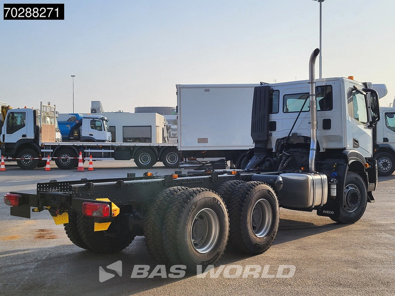Iveco X-Way 460 6X4 New! Retarder Steelsuspension Big-Axle Navi Euro 6 - Camión chasis: foto 5 Iveco X-Way 460 6X4 New! Retarder Steelsuspension Big-Axle Navi Euro 6 - Camión chasis: foto 5
