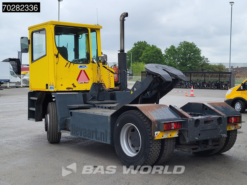 MOL YT200/4X2 4X2 Big-Axle Drumbrakes Hebesattel - Tractor industrial: foto 2 MOL YT200/4X2 4X2 Big-Axle Drumbrakes Hebesattel - Tractor industrial: foto 2