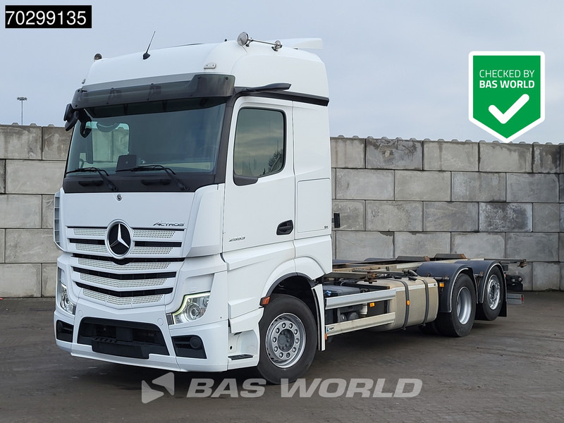 Mercedes-Benz Actros 2553 Actros 6X2 Full Air Retarder Lift Axle Euro 6 - Camión portacontenedore/ Intercambiable: foto 1 Mercedes-Benz Actros 2553 Actros 6X2 Full Air Retarder Lift Axle Euro 6 - Camión portacontenedore/ Intercambiable: foto 1