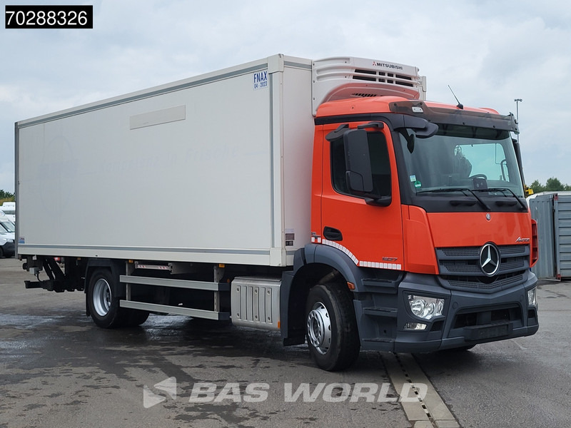 Mercedes-Benz Antos 1827 4X2 18tonner Cooling engine Defect Ladebordwand Automatic Euro 6 - Camión frigorífico: foto 3 Mercedes-Benz Antos 1827 4X2 18tonner Cooling engine Defect Ladebordwand Automatic Euro 6 - Camión frigorífico: foto 3