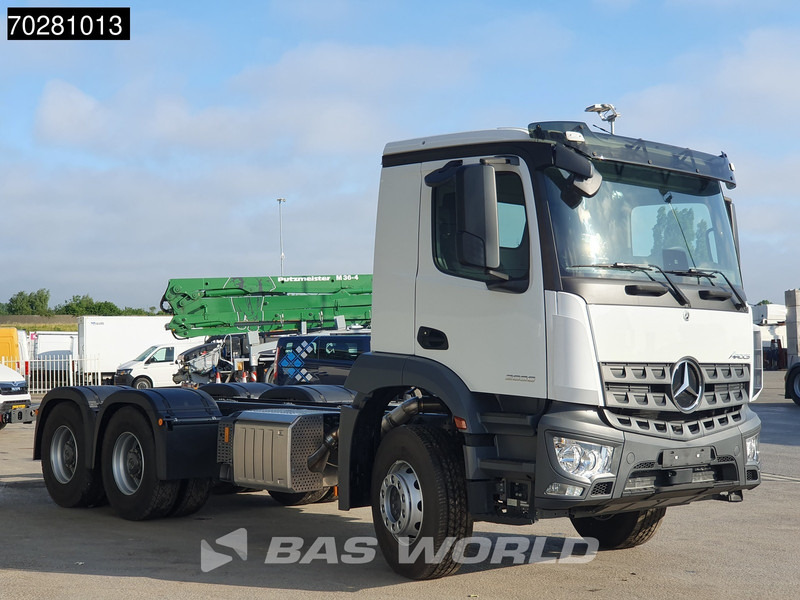 Mercedes-Benz Arocs 2636 6X4 NEW chassis Flywheel PTO Big-Axle Automatic Steelsuspension Euro 6 - Camión chasis: foto 3 Mercedes-Benz Arocs 2636 6X4 NEW chassis Flywheel PTO Big-Axle Automatic Steelsuspension Euro 6 - Camión chasis: foto 3