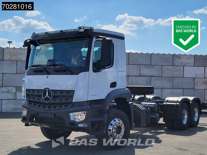 Mercedes-Benz Arocs 2640 6X4 NEW chassis PTO preparation Big-Axle Alcoa Automatic Euro 6 - Camión chasis: foto 1 Mercedes-Benz Arocs 2640 6X4 NEW chassis PTO preparation Big-Axle Alcoa Automatic Euro 6 - Camión chasis: foto 1