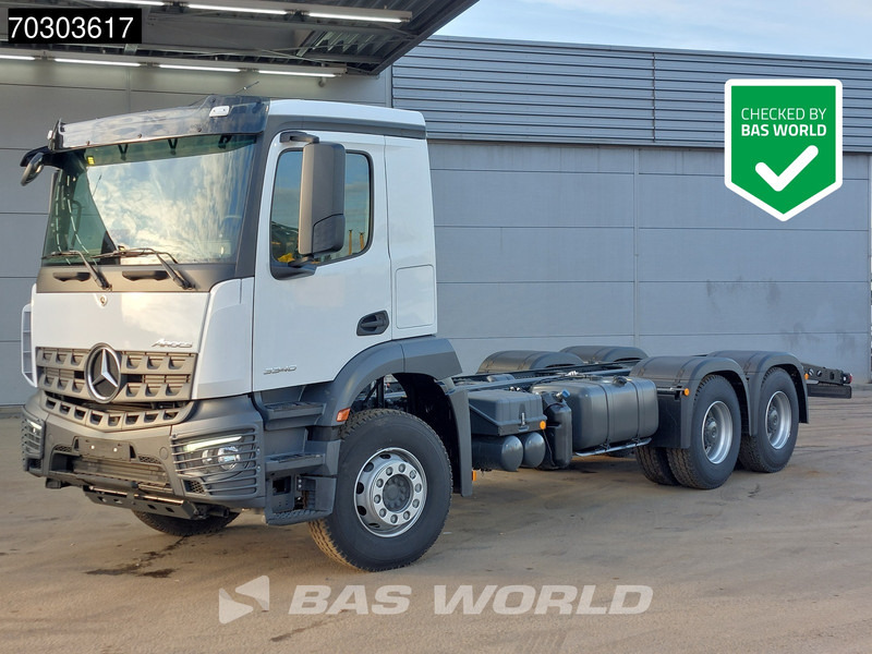 Mercedes-Benz Arocs 3340 6X4 NEW EURO 5 Chassis Steel Suspension Big-Axle Automatic - Camión chasis: foto 1 Mercedes-Benz Arocs 3340 6X4 NEW EURO 5 Chassis Steel Suspension Big-Axle Automatic - Camión chasis: foto 1