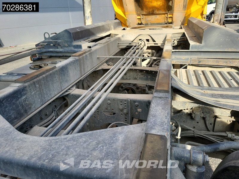 Renault Kerax 480 8X4 16m3 tipper Retarder Optibrake+ Big-Axle Steelsuspension Euro 5 - Camión volquete: foto 5 Renault Kerax 480 8X4 16m3 tipper Retarder Optibrake+ Big-Axle Steelsuspension Euro 5 - Camión volquete: foto 5