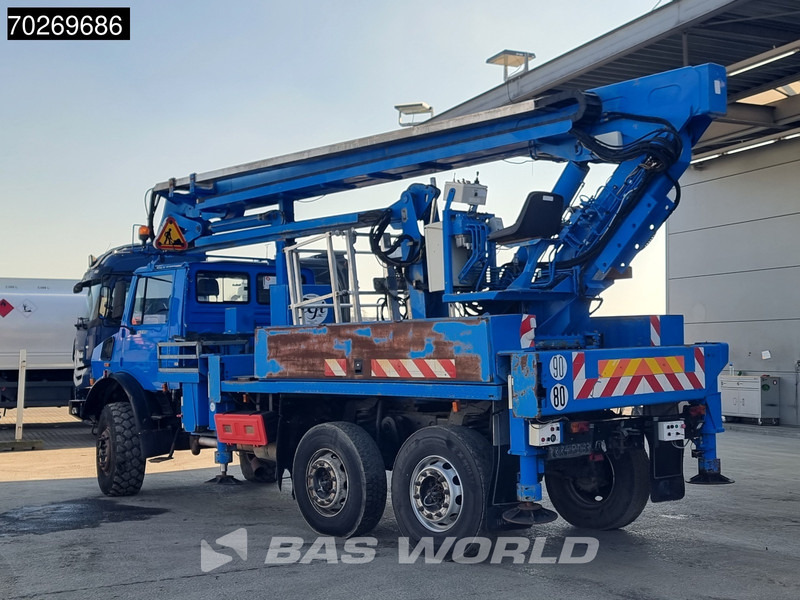 Unimog U2450L 6X6 Unimog Engin EGI TP 226 hubarbeitsbühne Manual Euro 2 - Camión grúa: foto 2 Unimog U2450L 6X6 Unimog Engin EGI TP 226 hubarbeitsbühne Manual Euro 2 - Camión grúa: foto 2