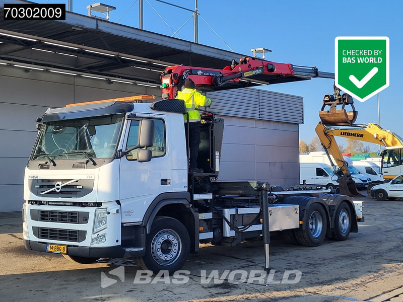 Volvo FM 330 FM 6X2 Palfinger Epsilon Z-Crane VDL Hook Lift+Steering Axle - Camión multibasculante, Camión grúa: foto 1 Volvo FM 330 FM 6X2 Palfinger Epsilon Z-Crane VDL Hook Lift+Steering Axle - Camión multibasculante, Camión grúa: foto 1
