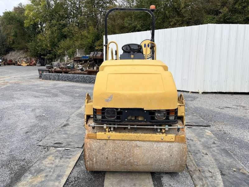 Leasing de Caterpillar CB225D Caterpillar CB225D: foto 9 Leasing de Caterpillar CB225D Caterpillar CB225D: foto 9