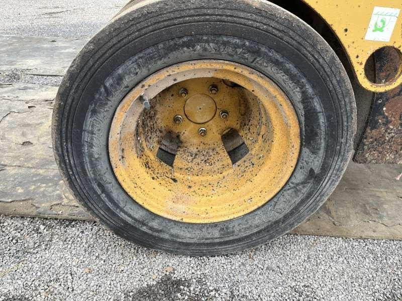 Leasing de Caterpillar CB225D Caterpillar CB225D: foto 24 Leasing de Caterpillar CB225D Caterpillar CB225D: foto 24