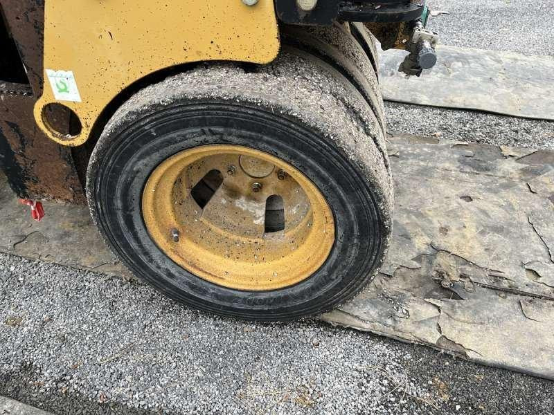 Leasing de Caterpillar CB225D Caterpillar CB225D: foto 20 Leasing de Caterpillar CB225D Caterpillar CB225D: foto 20