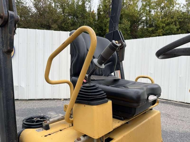 Leasing de Caterpillar CB225D Caterpillar CB225D: foto 34 Leasing de Caterpillar CB225D Caterpillar CB225D: foto 34