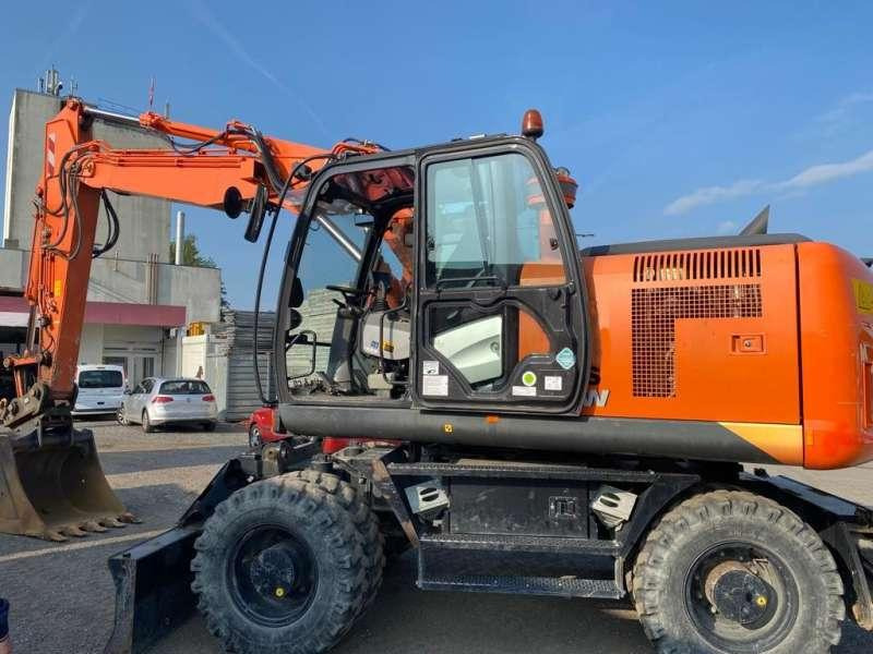 Hitachi ZX170W-5B - Excavadora de ruedas: foto 1 Hitachi ZX170W-5B - Excavadora de ruedas: foto 1