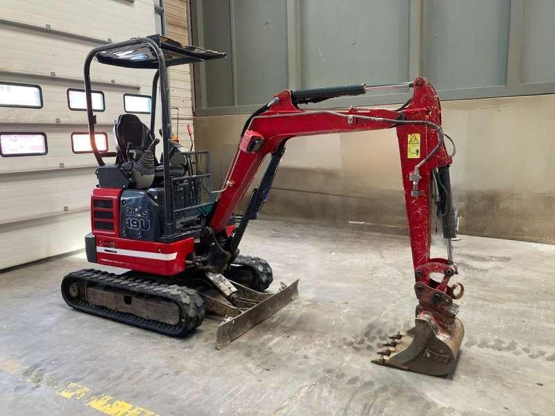 Hitachi ZX19U-5A YR - Miniexcavadora: foto 1 Hitachi ZX19U-5A YR - Miniexcavadora: foto 1