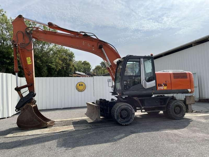 Hitachi ZX210W-3 - Excavadora de ruedas: foto 1 Hitachi ZX210W-3 - Excavadora de ruedas: foto 1