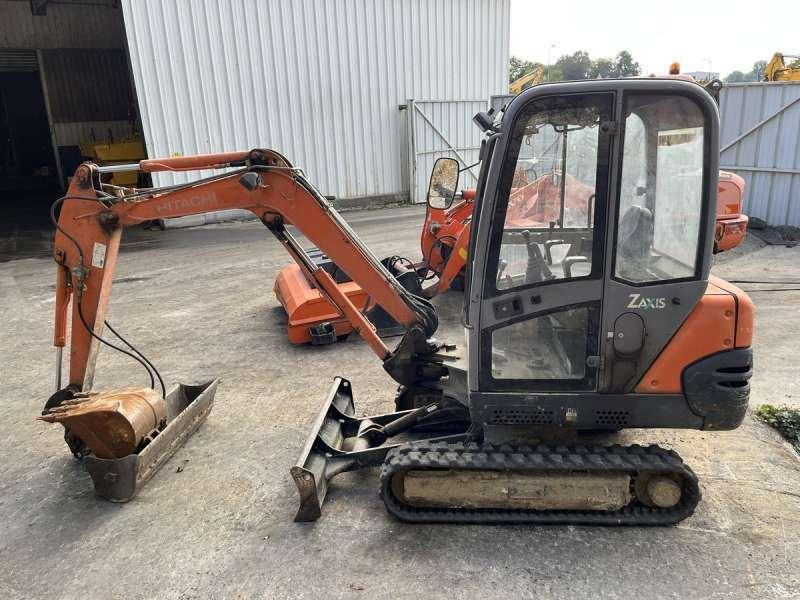 Hitachi ZX25 CLR - Miniexcavadora: foto 4 Hitachi ZX25 CLR - Miniexcavadora: foto 4