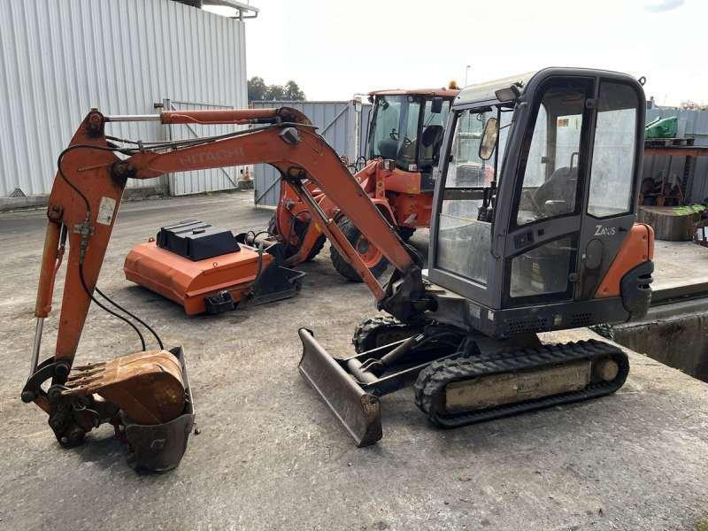 Hitachi ZX25 CLR - Miniexcavadora: foto 3 Hitachi ZX25 CLR - Miniexcavadora: foto 3