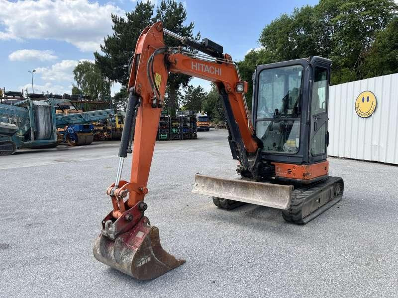 Hitachi ZX33U-5A CLR - Miniexcavadora: foto 2 Hitachi ZX33U-5A CLR - Miniexcavadora: foto 2