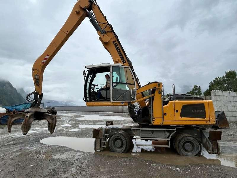 Liebherr LH30M LITRONIC - Manipulador de materiales: foto 3 Liebherr LH30M LITRONIC - Manipulador de materiales: foto 3