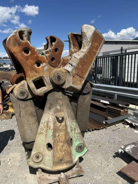 MONTABERT Lot 2 Croc Béton - Cizalla de demolición: foto 1 MONTABERT Lot 2 Croc Béton - Cizalla de demolición: foto 1