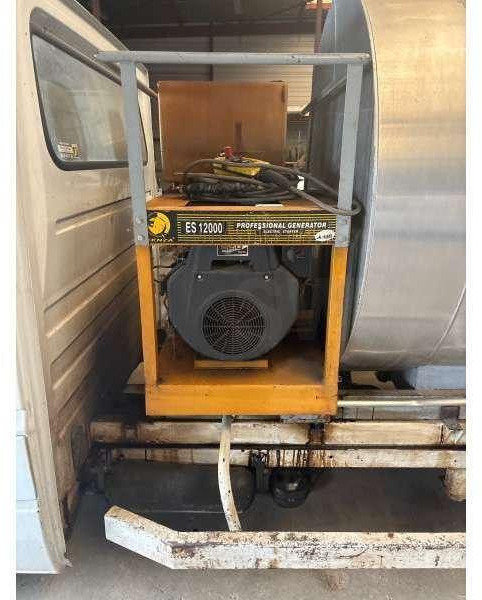 Mercedes 410 A EMULSION + TREMI GRAVILLON - Cisterna de riego asfáltico: foto 4 Mercedes 410 A EMULSION + TREMI GRAVILLON - Cisterna de riego asfáltico: foto 4