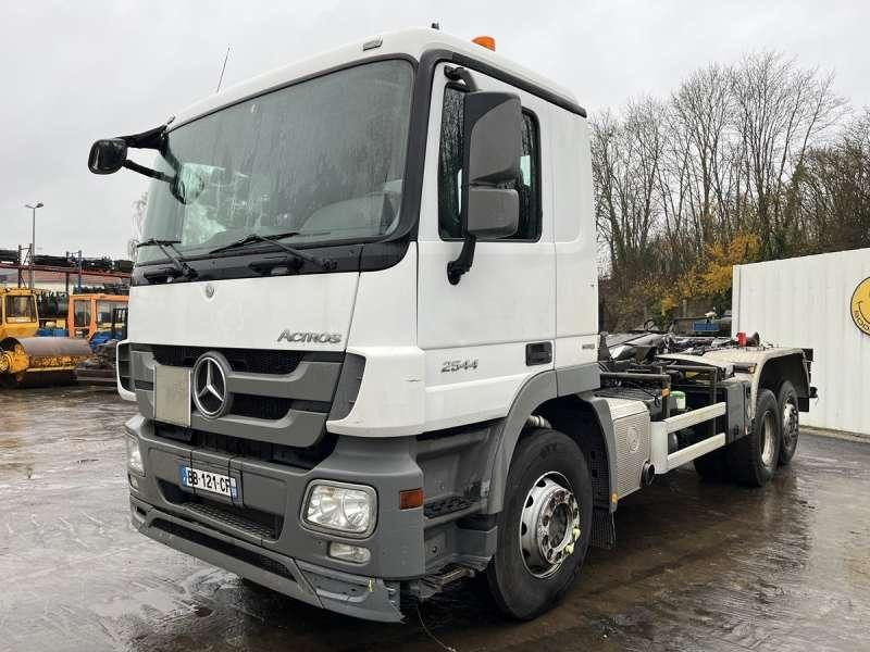 Mercedes ACTROS 2544 - Camión multibasculante: foto 2 Mercedes ACTROS 2544 - Camión multibasculante: foto 2