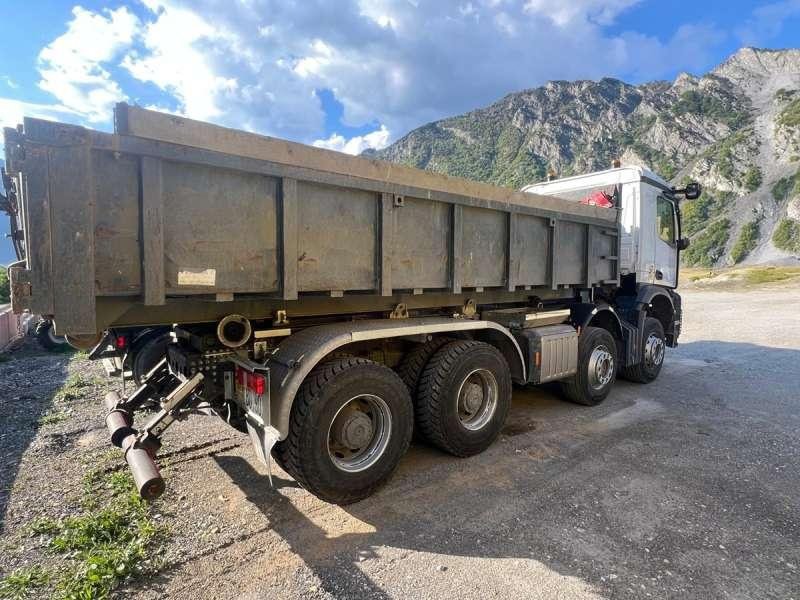 Mercedes AROCS 3253 8X4 - Camión volquete: foto 3 Mercedes AROCS 3253 8X4 - Camión volquete: foto 3