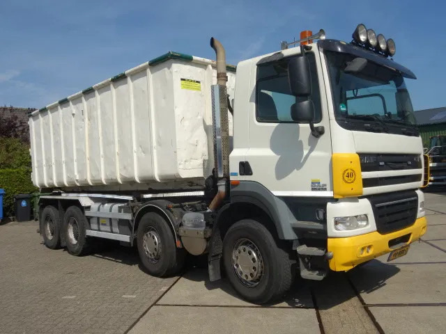 DAF CF 410 8X4 NCH CONTAINER SYSTEEM 32 TON 90 graden silo containers - Camión con equipo de cable: foto 4 DAF CF 410 8X4 NCH CONTAINER SYSTEEM 32 TON 90 graden silo containers - Camión con equipo de cable: foto 4