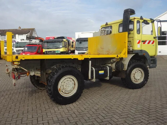 Renault TRM 4X4 MET HYDROLIEKAANSLUITING VOOR BUMPER - Camión caja cerrada: foto 3 Renault TRM 4X4 MET HYDROLIEKAANSLUITING VOOR BUMPER - Camión caja cerrada: foto 3