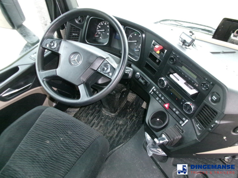 Foto del interior 3: Cabeza tractora Mercedes-Benz Actros 1843 4x2 Euro 6 + ADR