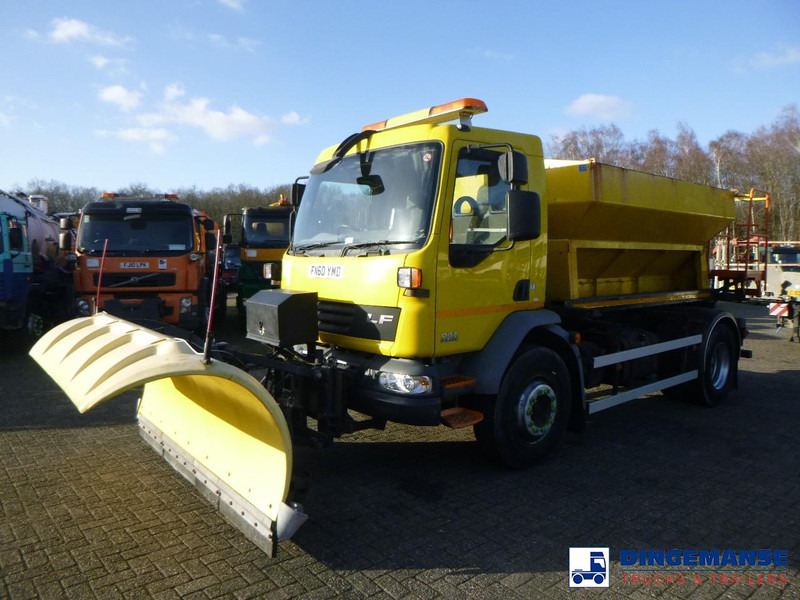 DAF LF 55.220 4x2 RHD gritter / snow plough - Máquina quitanieve: foto 1 DAF LF 55.220 4x2 RHD gritter / snow plough - Máquina quitanieve: foto 1