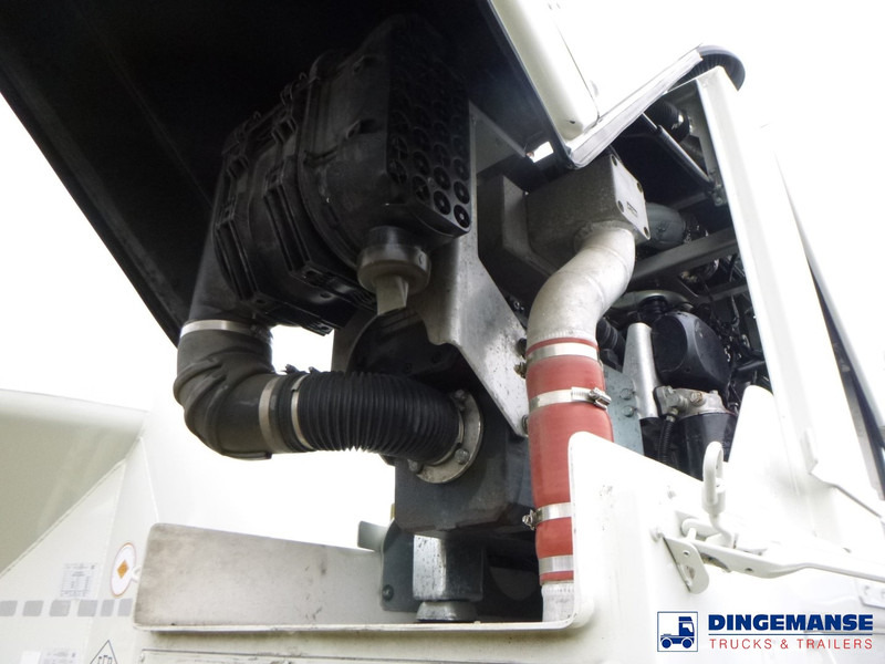 Feldbinder Powder tank alu 43 m3 + engine/compressor - Semirremolque cisterna: foto 5 Feldbinder Powder tank alu 43 m3 + engine/compressor - Semirremolque cisterna: foto 5