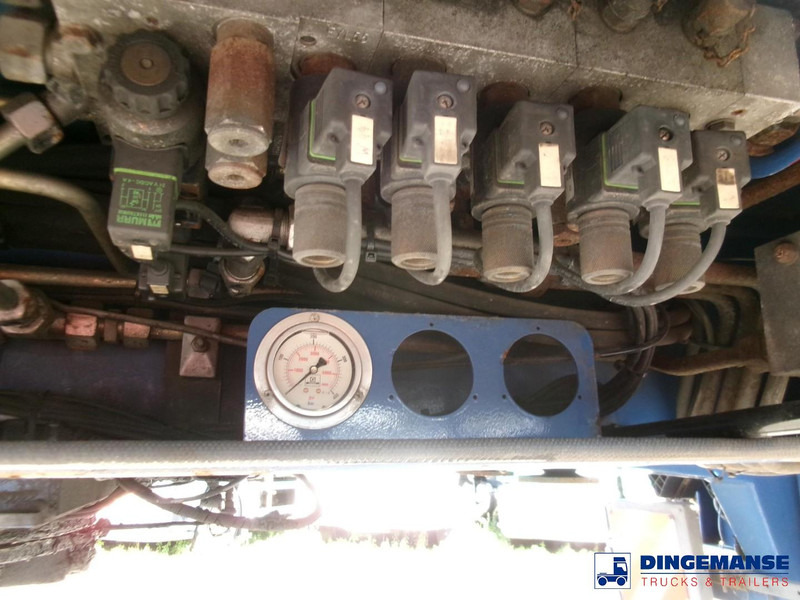 Semirremolque góndola rebajadas Goldhofer 3-axle lowbed trailer STZ-V 3-33/80A 56 t / ext. 13.6 m: foto 19 Semirremolque góndola rebajadas Goldhofer 3-axle lowbed trailer STZ-V 3-33/80A 56 t / ext. 13.6 m: foto 19